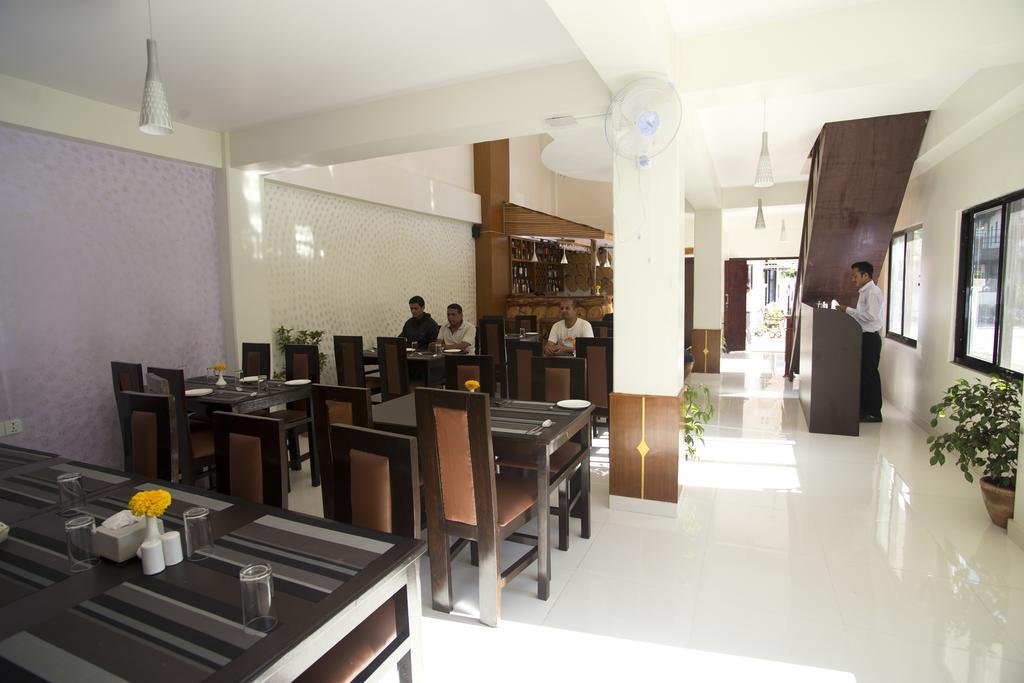 Hotel Swapna Bagh- Your Place Pokhara Extérieur photo
