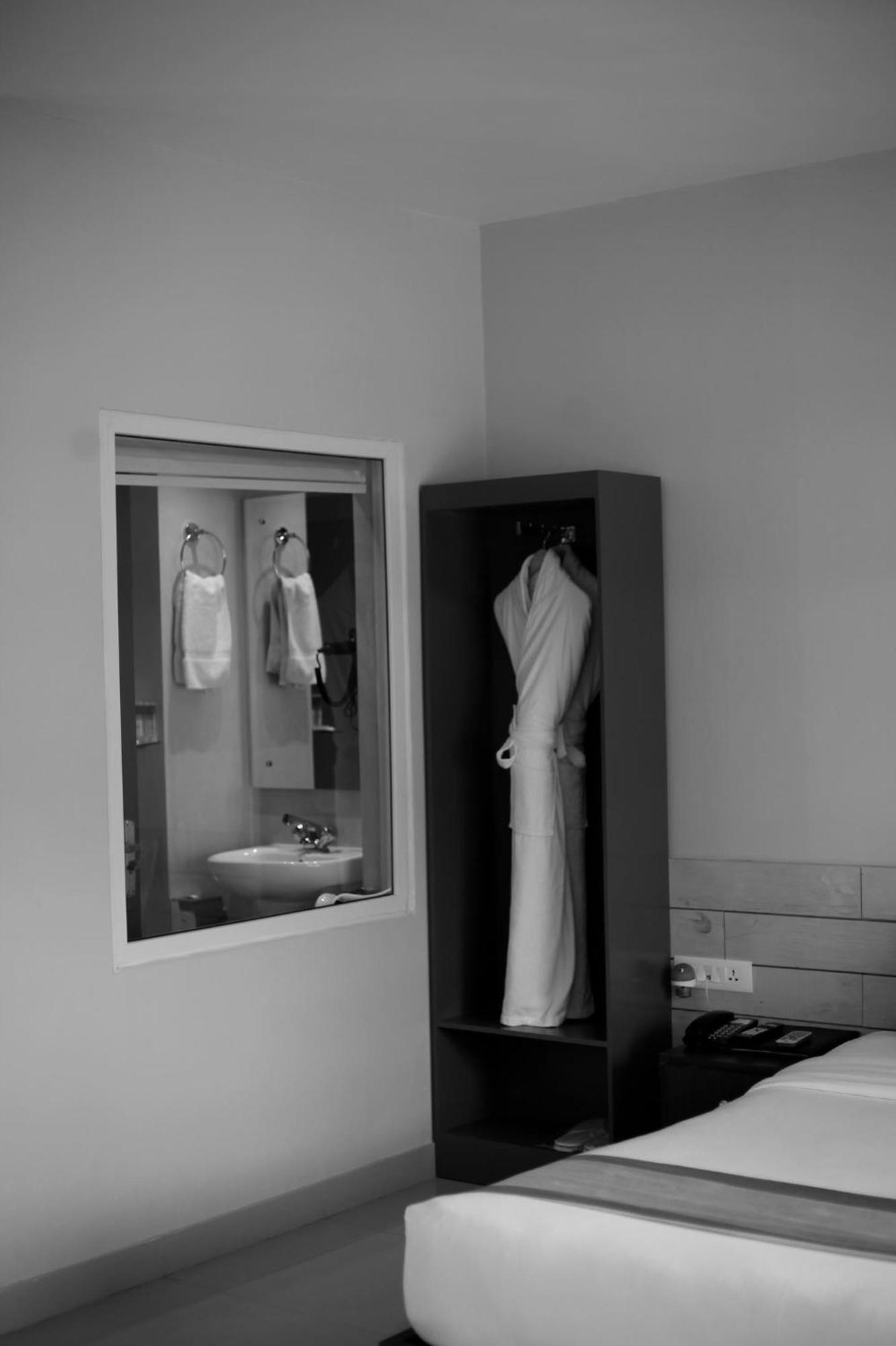 Hotel Swapna Bagh- Your Place Pokhara Extérieur photo